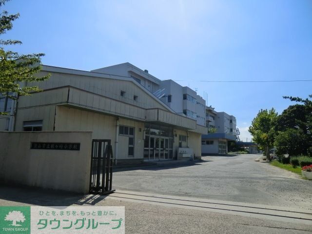 小学校　鰭ヶ崎小学校（小学校）まで400m