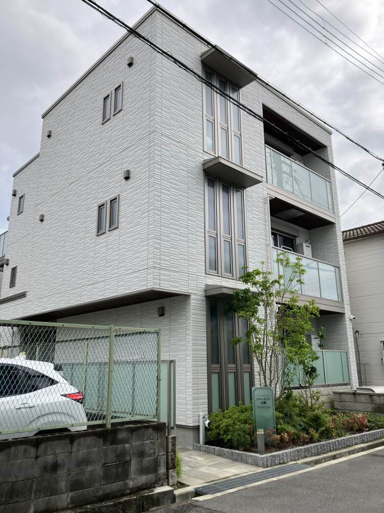 建物外観　積水ハウス施工の賃貸住宅です。