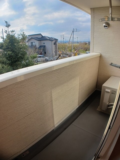 バルコニー　図面と現状に相違がある場合には現状を優先