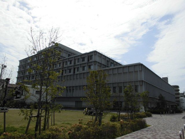 病院　東京ベイ・浦安市川医療センター（病院）まで738m