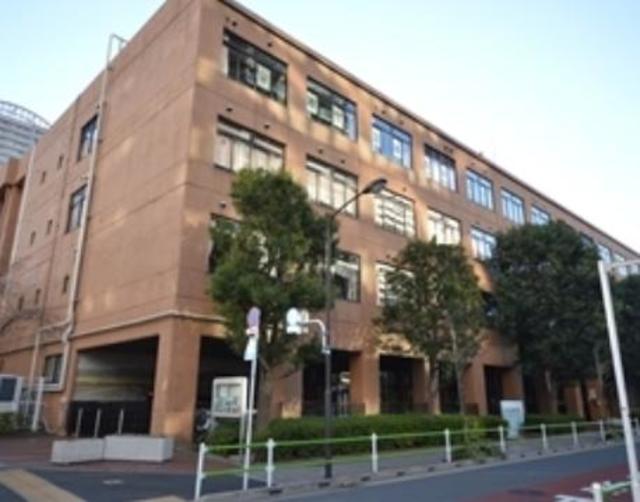 中学校　港区立港南中学校（中学校）まで281m
