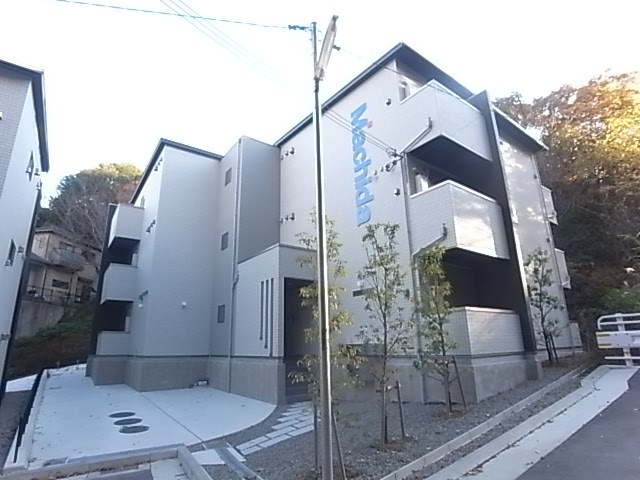 エヌエムサンカンテキャトフA棟の外観写真