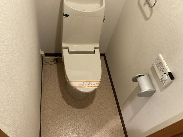 都営三田線 千石駅 徒歩9分 6階建 築21年のトイレ写真