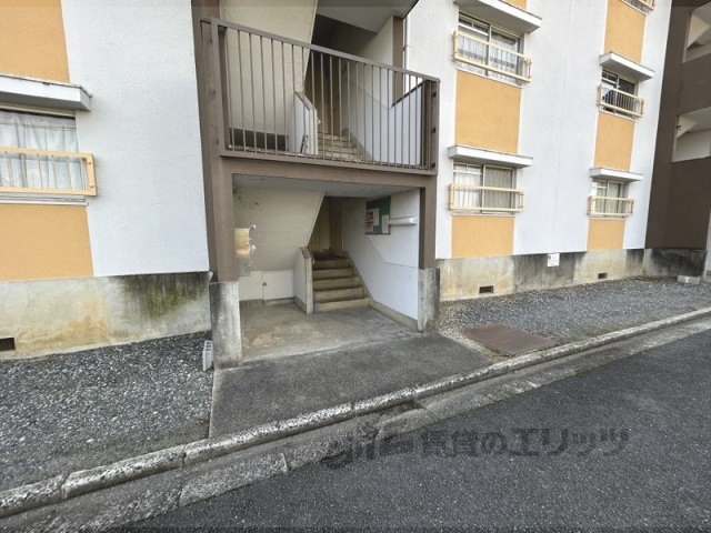 ヴィラナリー巻向1号棟の外観写真