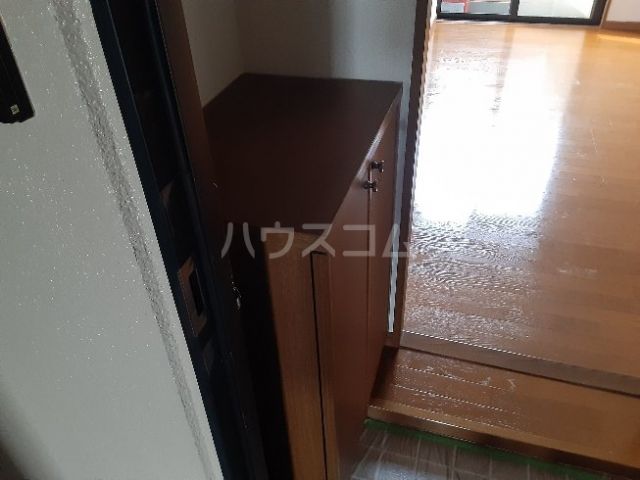 東千里OMパレス2の玄関写真