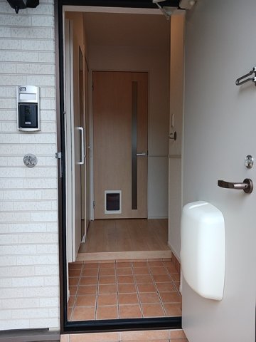玄関　落ち着いた玄関です