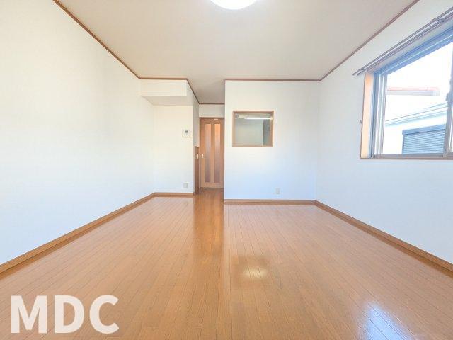 ＪＲ高徳線 勝瑞駅 徒歩52分 2階建 築19年の居間写真