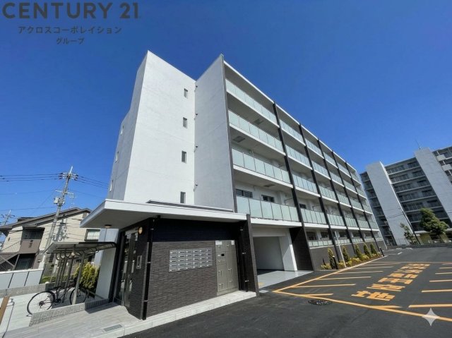 建物外観　オートロック付きで安心です！宅配BOX付きで便利！