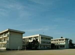 小学校　大泉町立南小学校（小学校）まで1500m