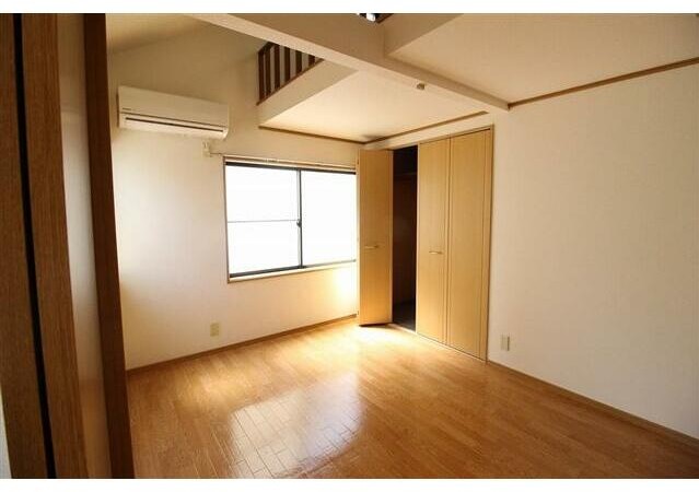 居室・リビング　開放感のあるゆったりとしたお部屋です♪