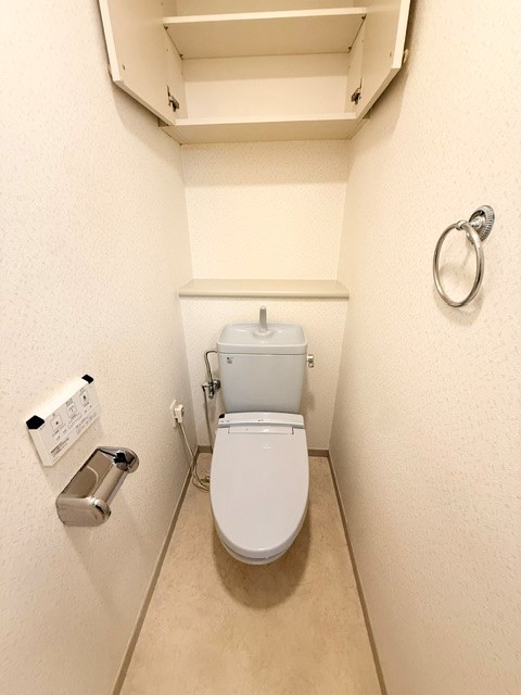 トイレ　温水洗浄便座