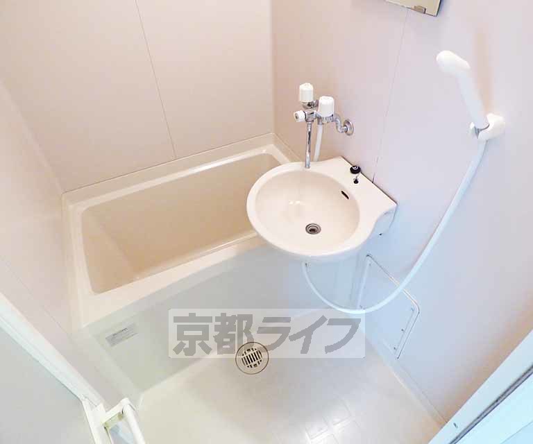 バス・シャワールーム　浴室です。