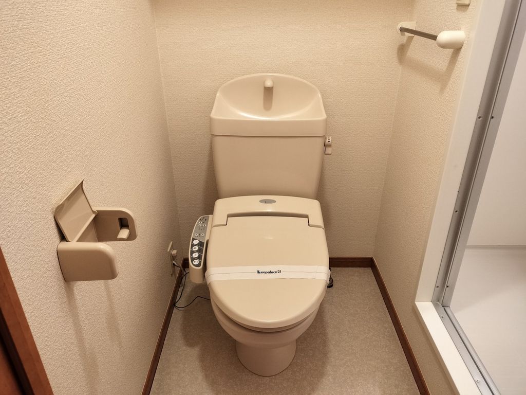 レオパレス三ッ沢上町IIのトイレ写真