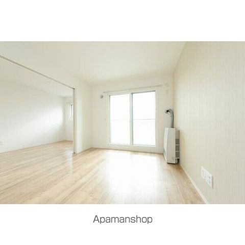 Posh栄通の居間写真