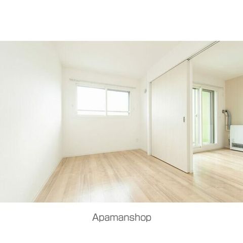 Posh栄通の居間写真