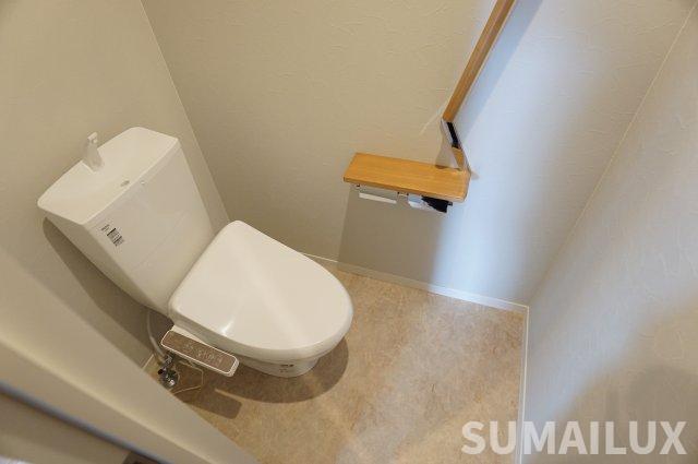 ＪＲ鹿児島本線 上熊本駅 徒歩15分 3階建 築2年のトイレ写真