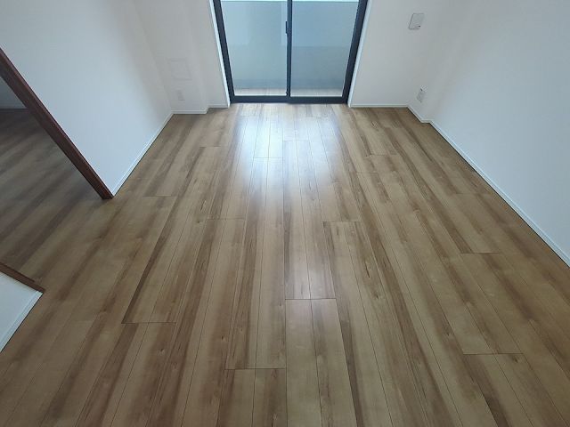 LIME RESIDENCE SHINAGAWA EASTの居間写真