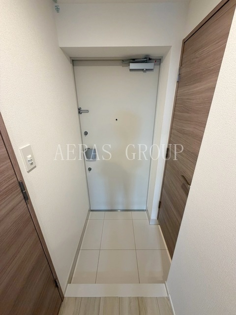 LIME RESIDENCE SHINAGAWA EASTの玄関写真