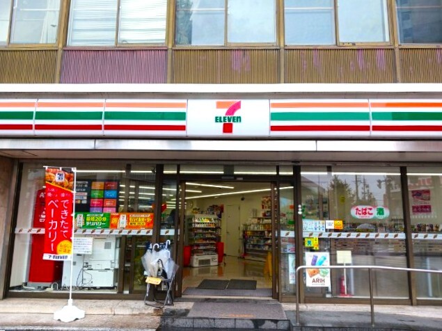 コンビニ　セブンイレブン（コンビニ）まで370m