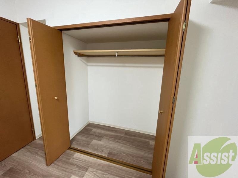 収納　寝室の収納です。部屋がすっきり片付きます。