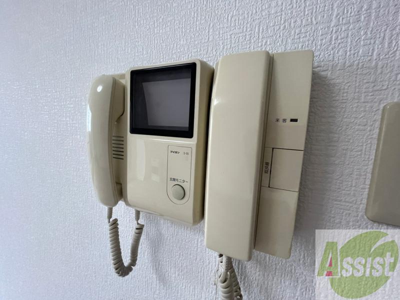 セキュリティ　ＴＶモニター付インターホンです。来客者の顔が見えるので安心！