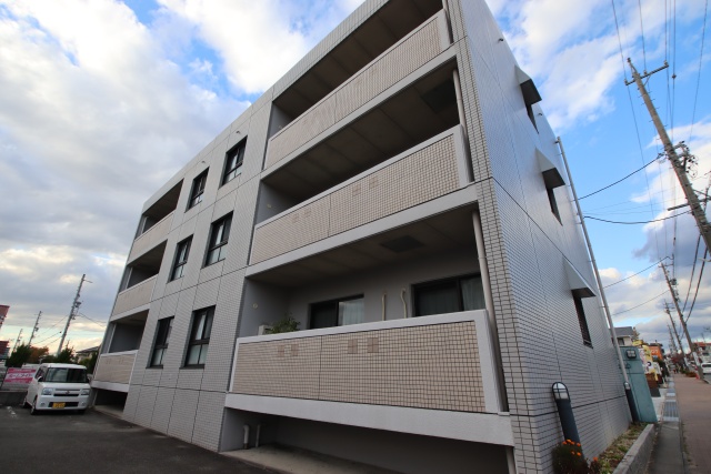 Y・E・S spazioの外観写真