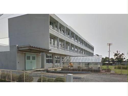 中学校　輪之内町立輪之内中学校（中学校）まで915m