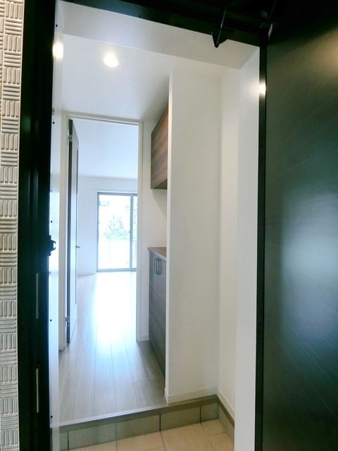 玄関　★お部屋探しは株式会社タウンハウジング東京まで★