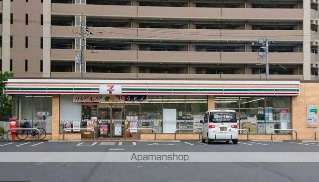 コンビニ　セブンイレブン（コンビニ）まで302m