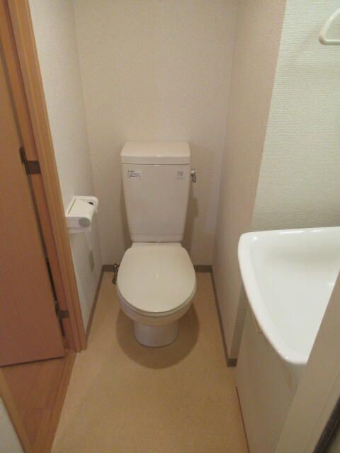 東急東横線 元住吉駅 徒歩4分 6階建 築23年のトイレ写真