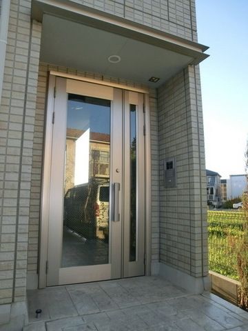 エントランス　オートロックのエントランス
