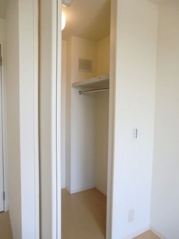 収納　※別号室参考写真です