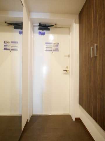 玄関　別部屋参考写真です