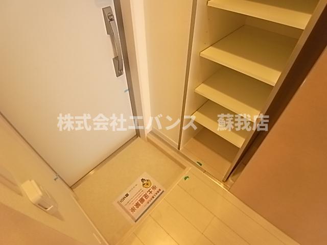 玄関　収納もある玄関です