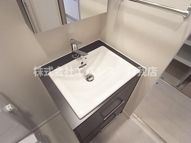 洗面設備　独立洗面台です