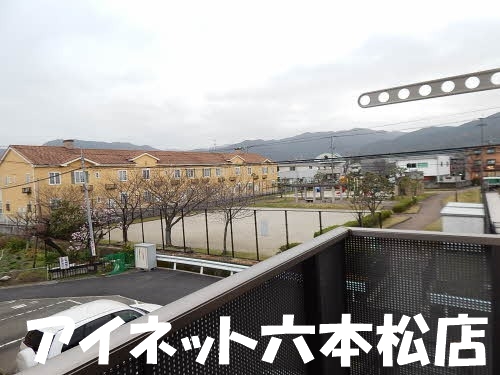 バルコニー　お洗濯物はこちらでどうぞ