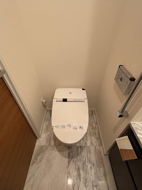 トイレ　温水洗浄機能