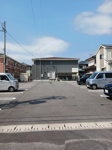駐車場　駐車場完備です