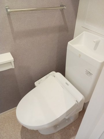 トイレ　清潔感のあるトイレです