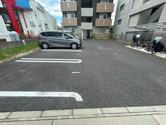 駐車場　駐車場