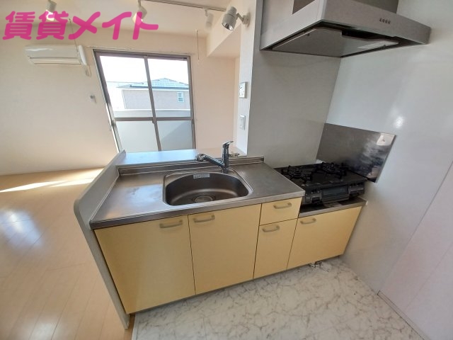 アモローサ B棟のキッチン写真