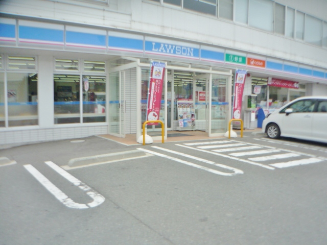 コンビニ　ローソン山形警察署前店（コンビニ）まで757m