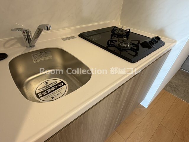 キッチン　※同物件他部屋写真 反転、色違いの場合有 現況優先