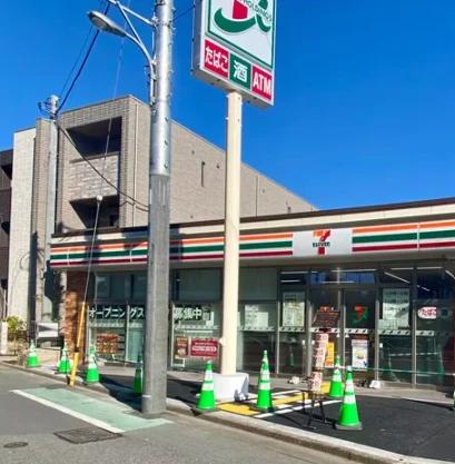 コンビニ　セブンイレブン 戸田本町4丁目店（コンビニ）まで270m