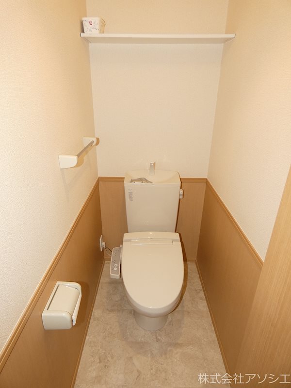 トイレ　ウォシュレット便座