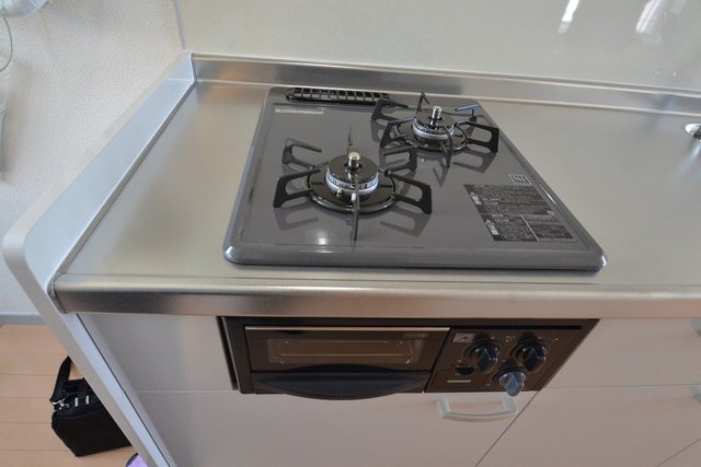 キッチン　ガス２口コンロ設置済み