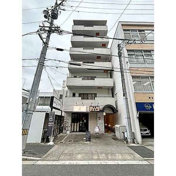 建物外観　落ち着いた雰囲気の外観です