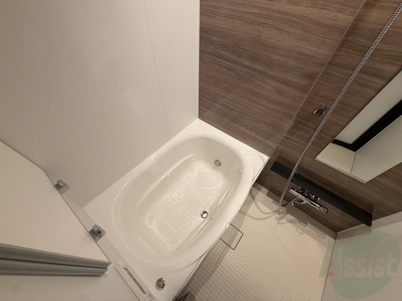 バス・シャワールーム　お風呂になります。一日の疲れを癒してくださいね。