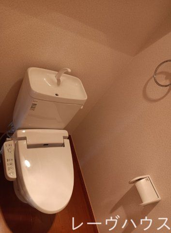 地下鉄七隈線 六本松駅 徒歩12分 7階建 築18年のトイレ写真