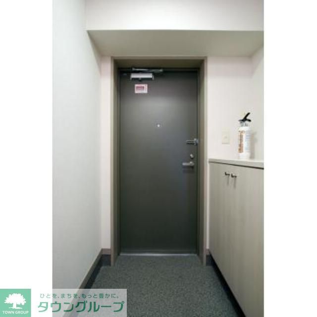 玄関　※写真は同タイプ住戸です。